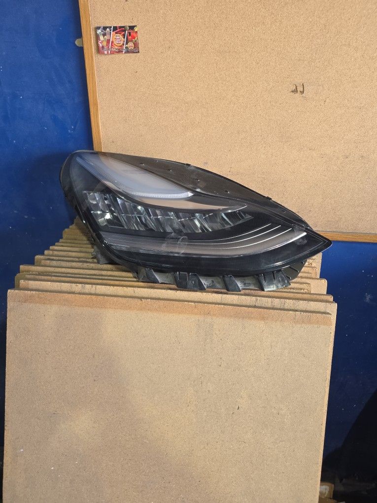 Tesla Headlight Right