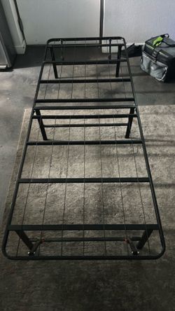 Bed frames very nice 25 for both of them