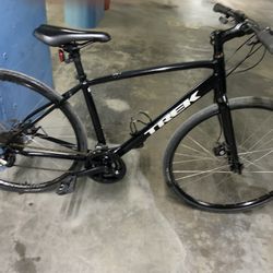 Trek Fx1. 16 Speed Medium Size Lightweight Aluminum Frame With Disc Brakes 