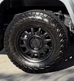 Set of (4) Black Raceline 17" Rims