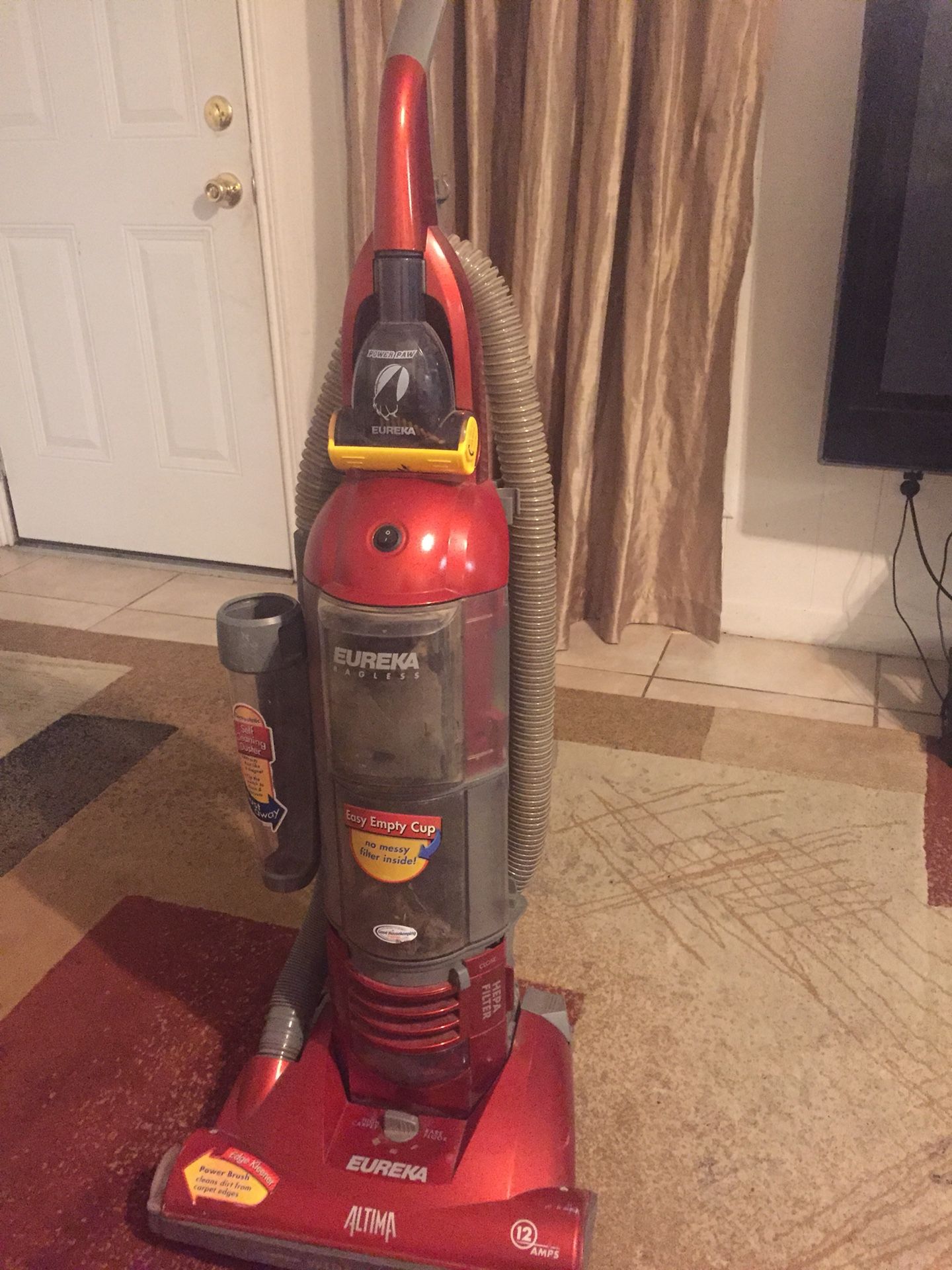 Eureka Altima bagless vacuum