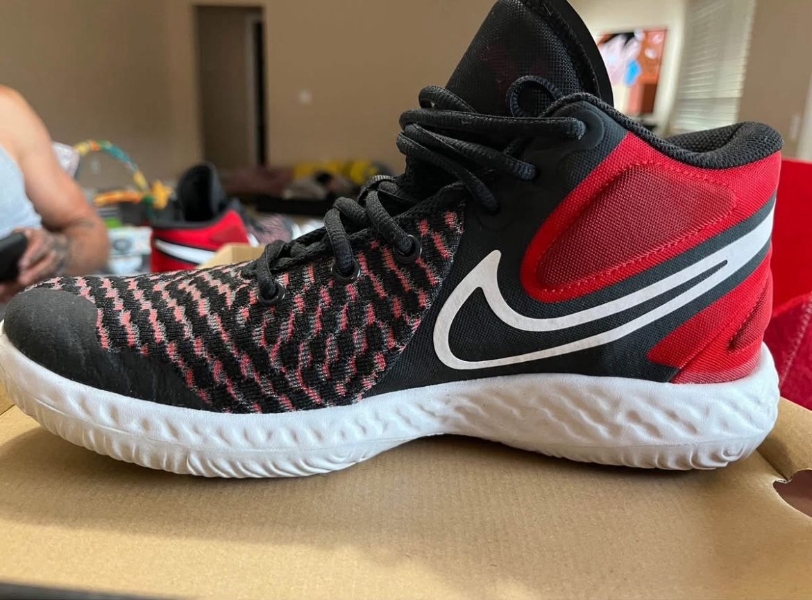 LIKE NEW Nike KD Trey 5 VIII