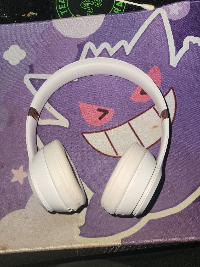Beats Solo 4 Cloud Pink