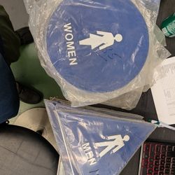 Men's & Women's Restroom Signs 