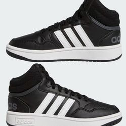 3 Pairs Of Adidas Men’s, Women’s & Boys SHOES/Unisex/77023
