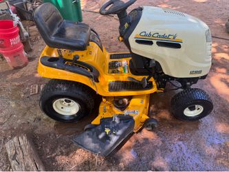 Cub cadet Lt 1046 riding lawnmower