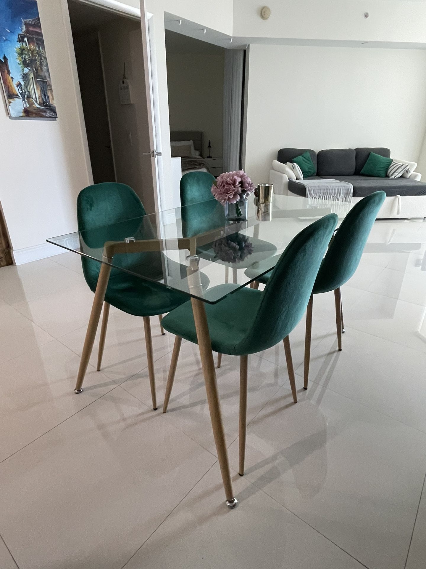 Dining table - glass