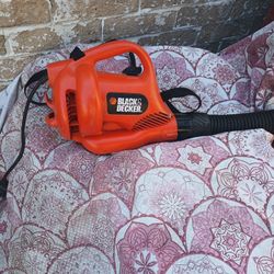 Leaf Blower Black And Decker $25 
