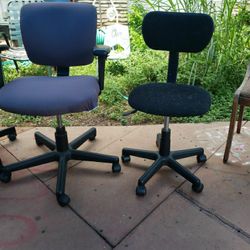 Assorted Office Chairs