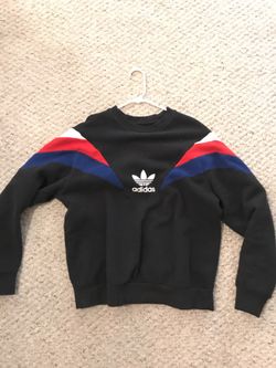 Adidas crewneck size medium