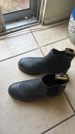 Doctor Martens Boots Women’s Size 6