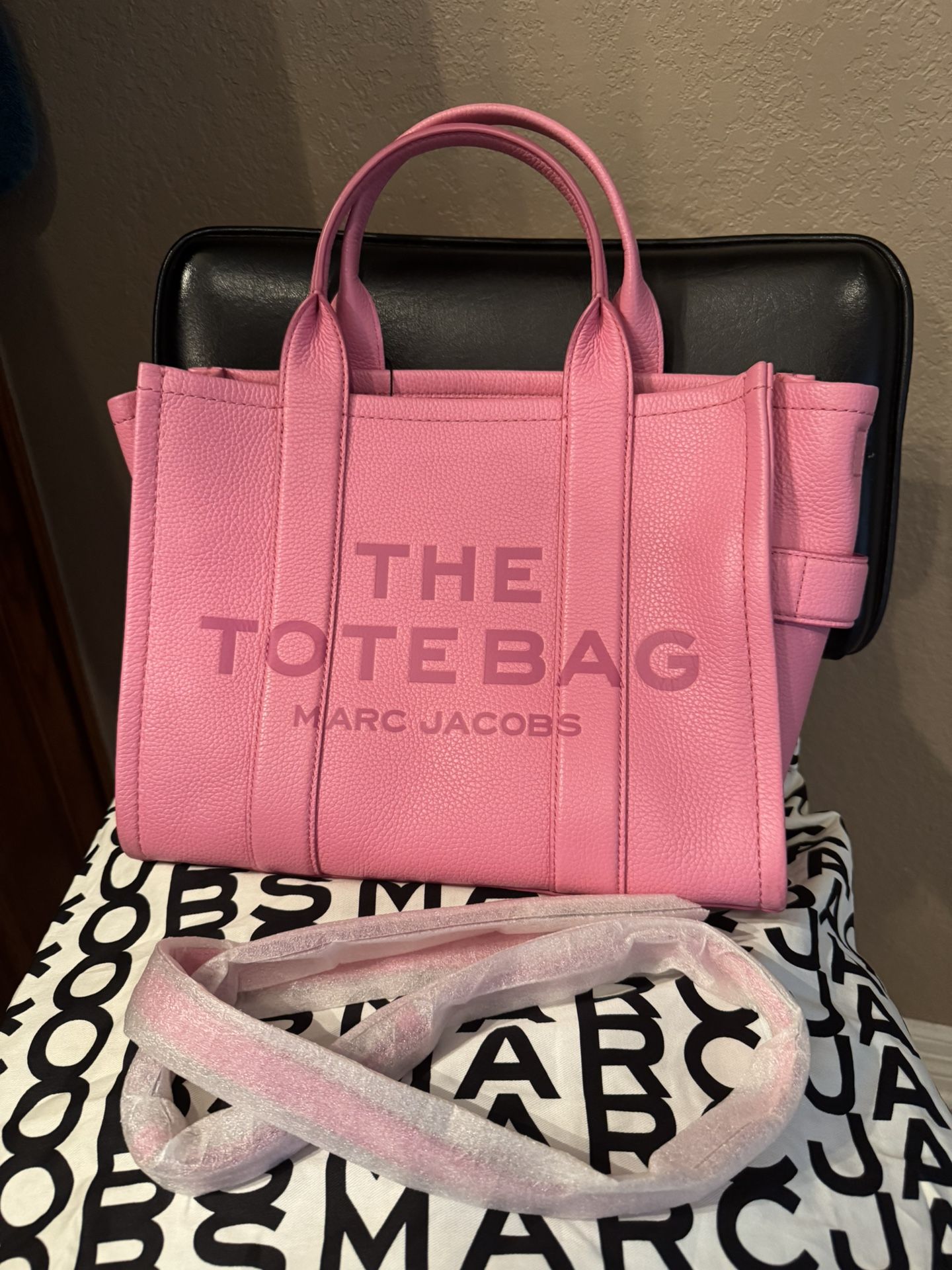 Marc Jacobs Medium Tote