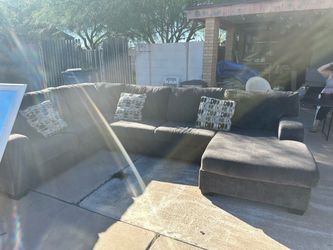 Couch- Gray Fabric Sectional Sofa with Chaise