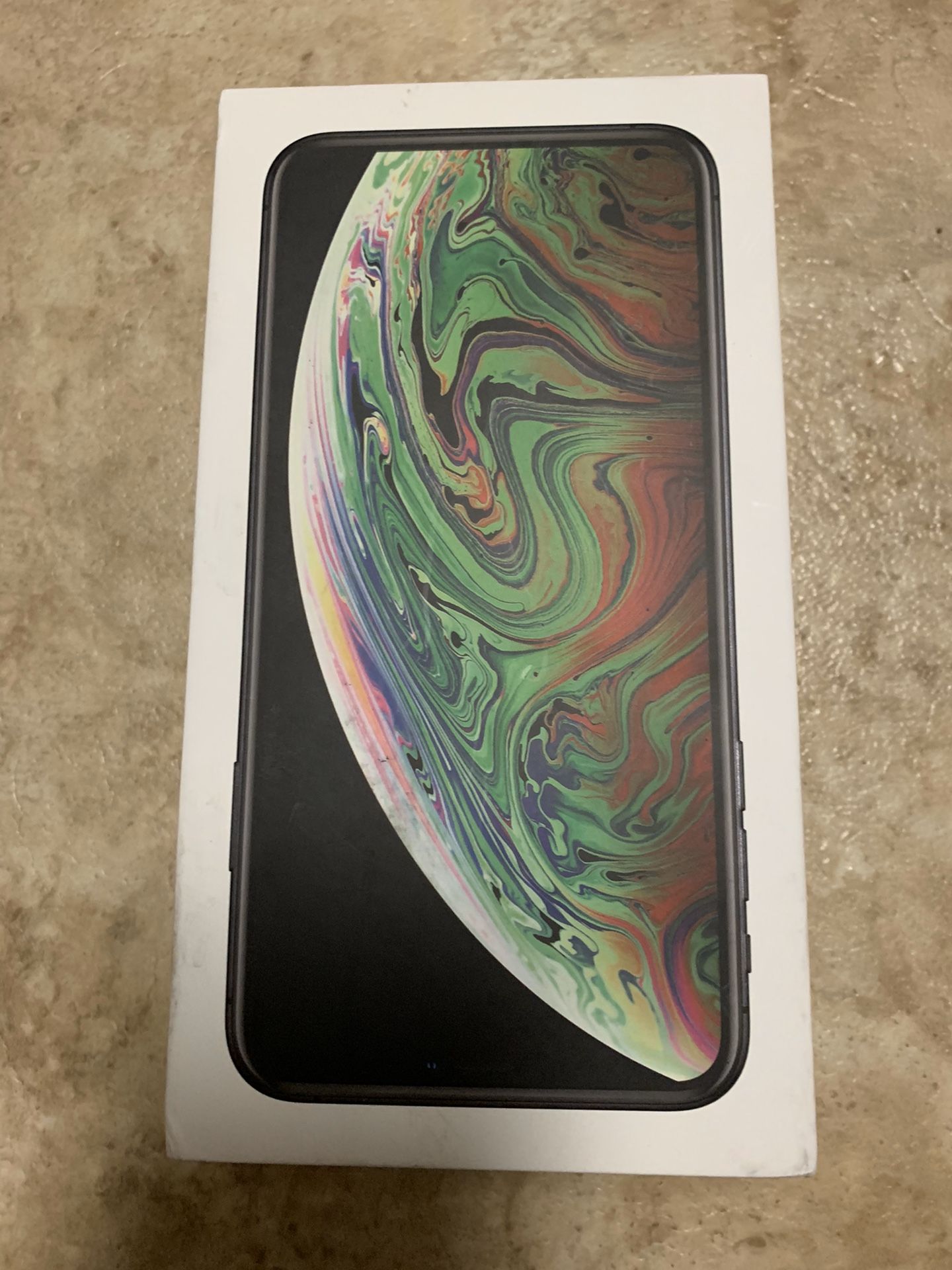 iPhone XS MAX 64GB Factory Unlocked.