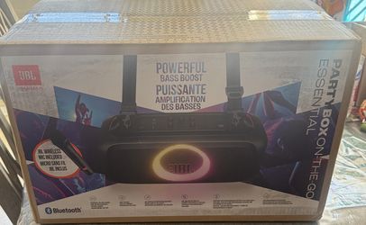 JBL PARTY BOX ON THE GO Essential