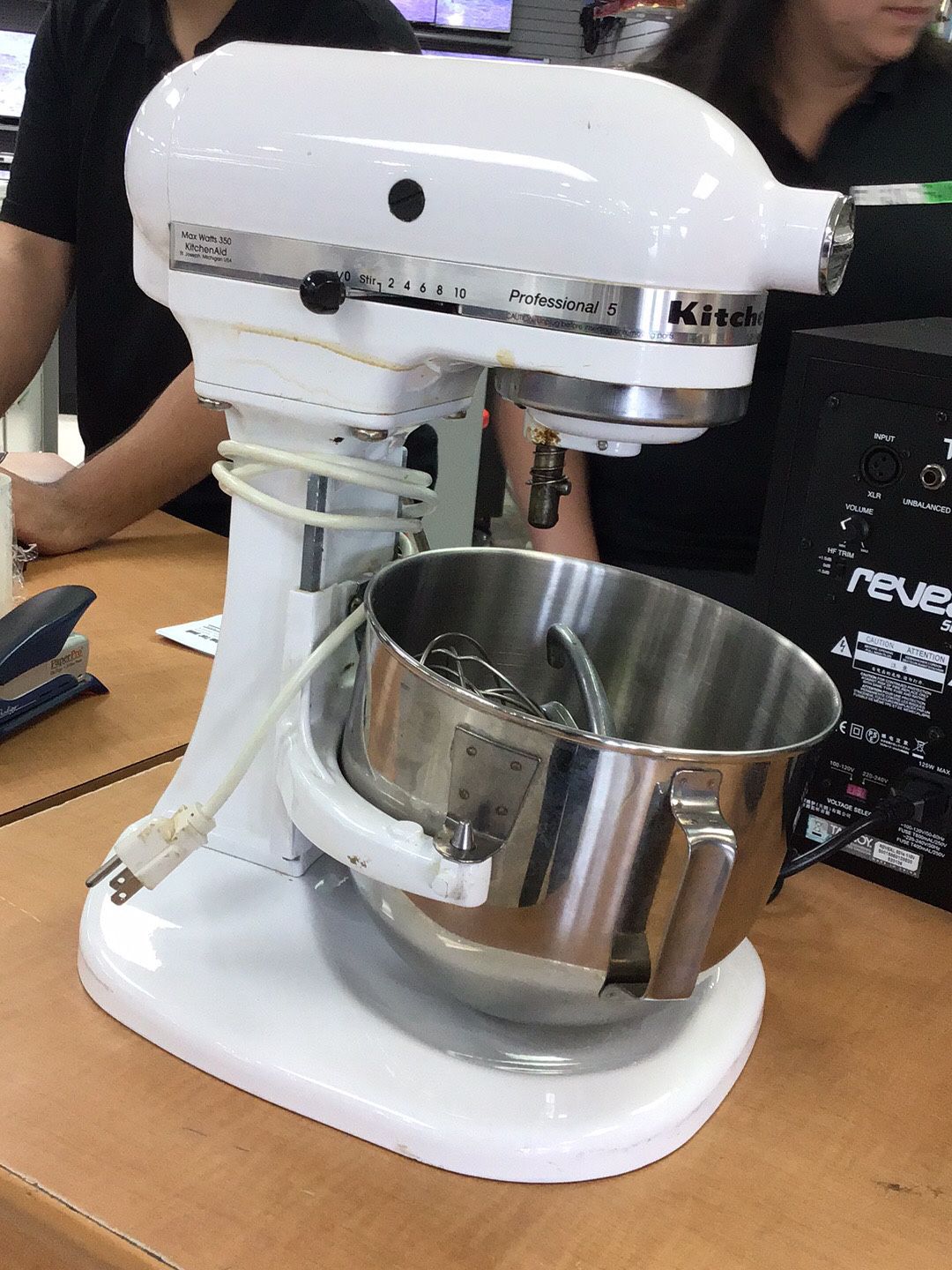 Mixer Kitchen Aid Professional 5 Plus With Accessories for Sale in Boca  Raton, FL - OfferUp