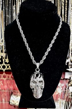 Steinless Steel Skull Charm