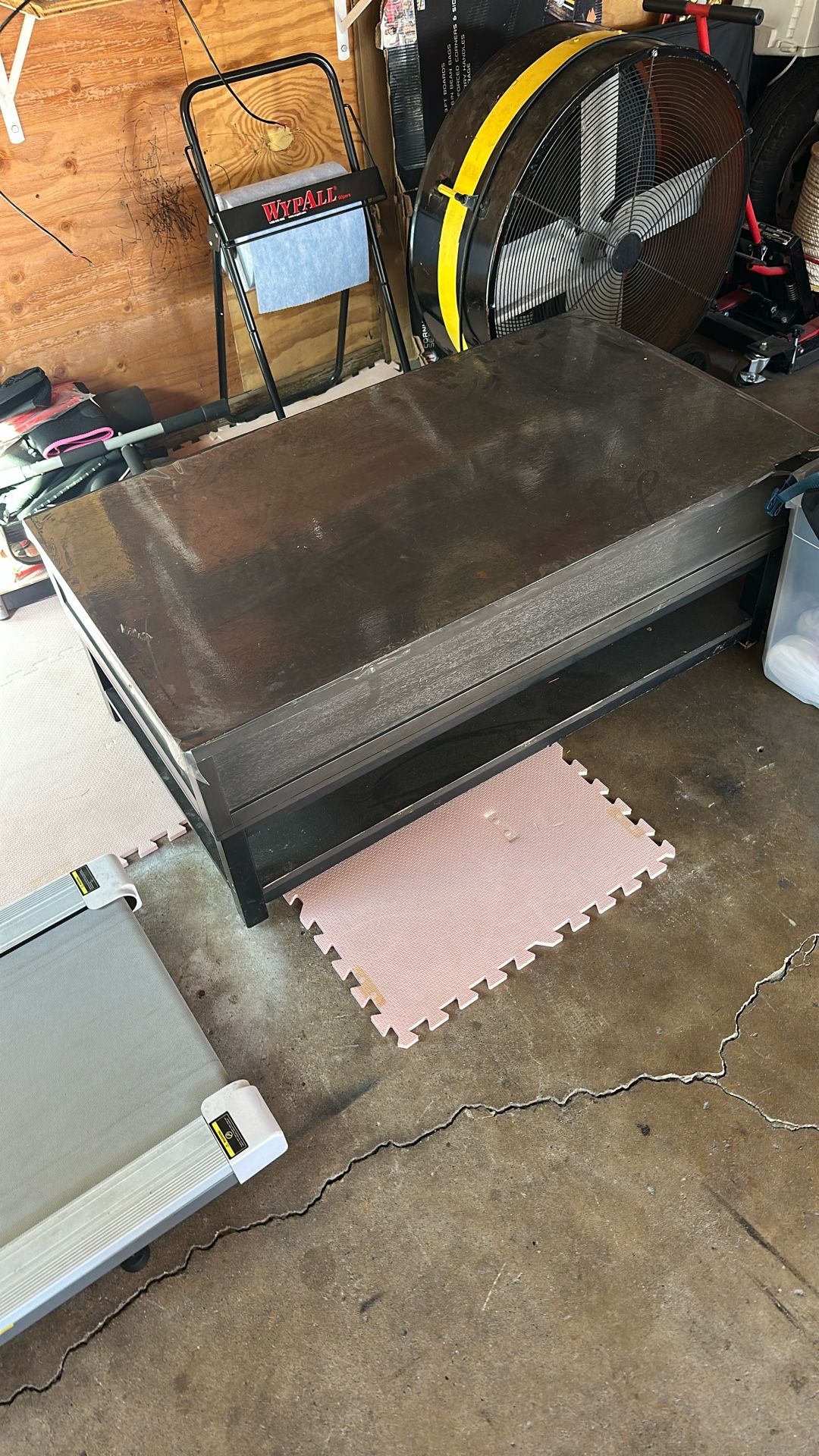 Center /coffee Table Extends Up