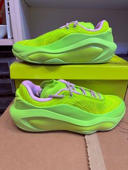 EQLZ NXT 247 “Lightburst” size 9 Men’s Basketball *Brand New*