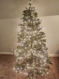 *** 7.5 FT CHRISTMAS TREE- NEW ***