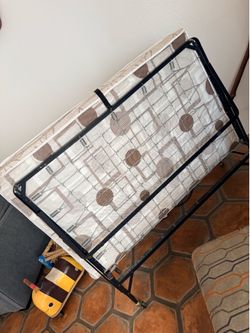 Roll away bed