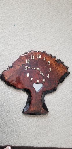 Wood tree clock