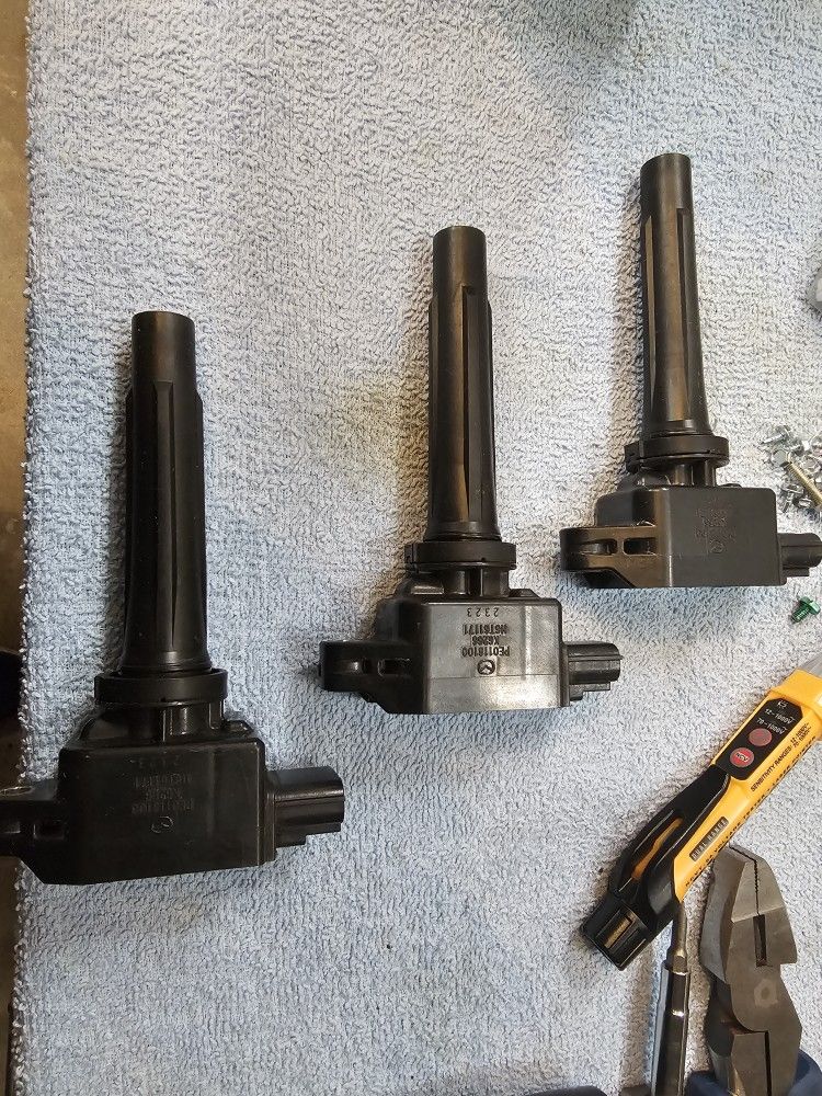Mazda Ignition Coils PE0118100 Mint Working