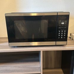 Danby Microwave- Costco