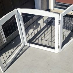 folding gate