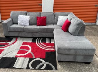 Gray Fabric Sectional Sofa with Chaise