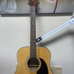 Takamine Acoustic Guitar 