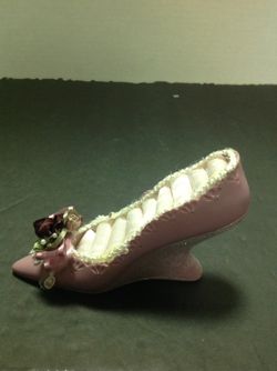 High heel ring holder