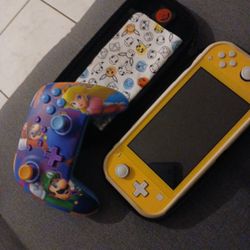 NINTENDO SWITCH LITE & ZELDA GAME 