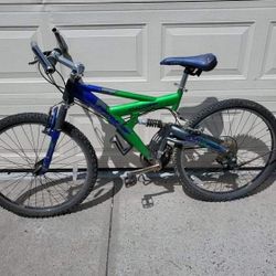 Trek 26" mountain bicycle disc brakes compatible front suspension hybrid $160