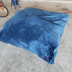 Milliard Crash Pad