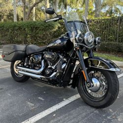 2021 Harley Davidson FLHCS