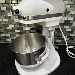 Kitchen Aid With Attachments