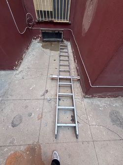 Aluminum Extension Ladder