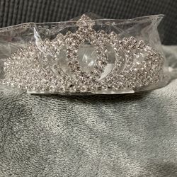 Tiara/New Arrival 