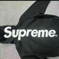 SUPREME HOODIE LARGE (negotiation on price) 