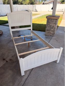 Twin size bed frame white