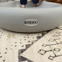 Keekaroo Peanut Changer