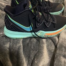 Nike Kyrie 5 UFO