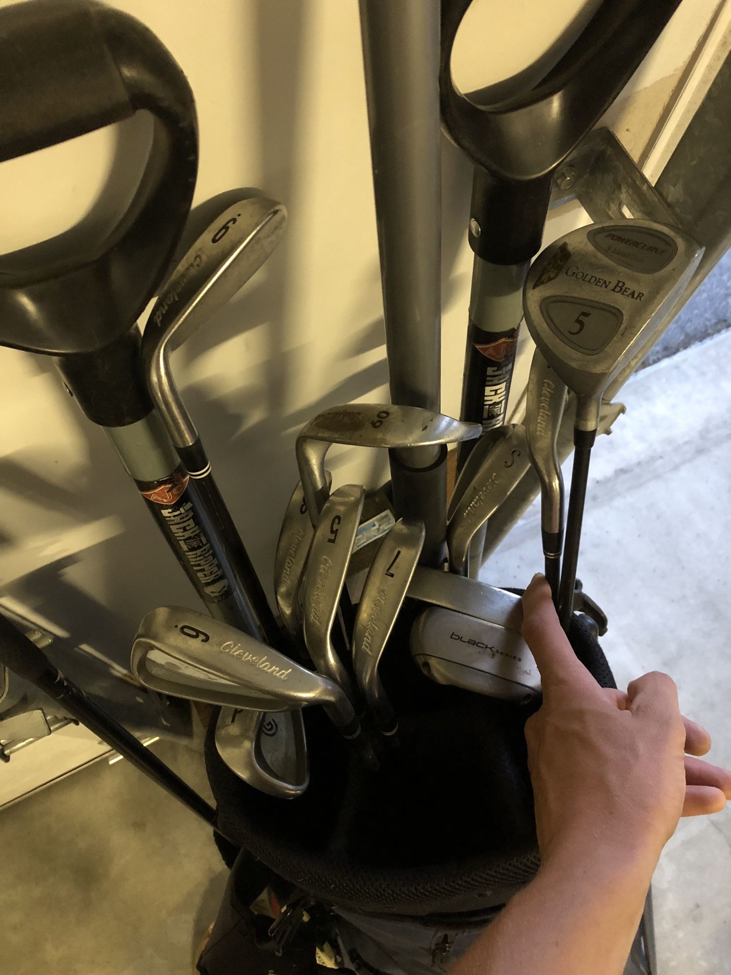 Cleveland Golf Set for Sale in WA OfferUp
