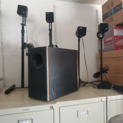 Bose Speakers  Without  Speaker  Stands