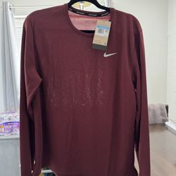 Nike Running Maroon Medium Long Sleeve 