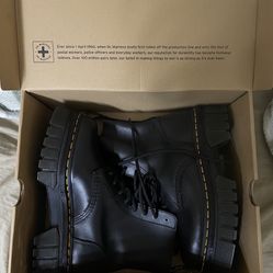 Doc Martens Boots