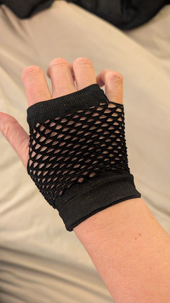 Black fishnet gloves