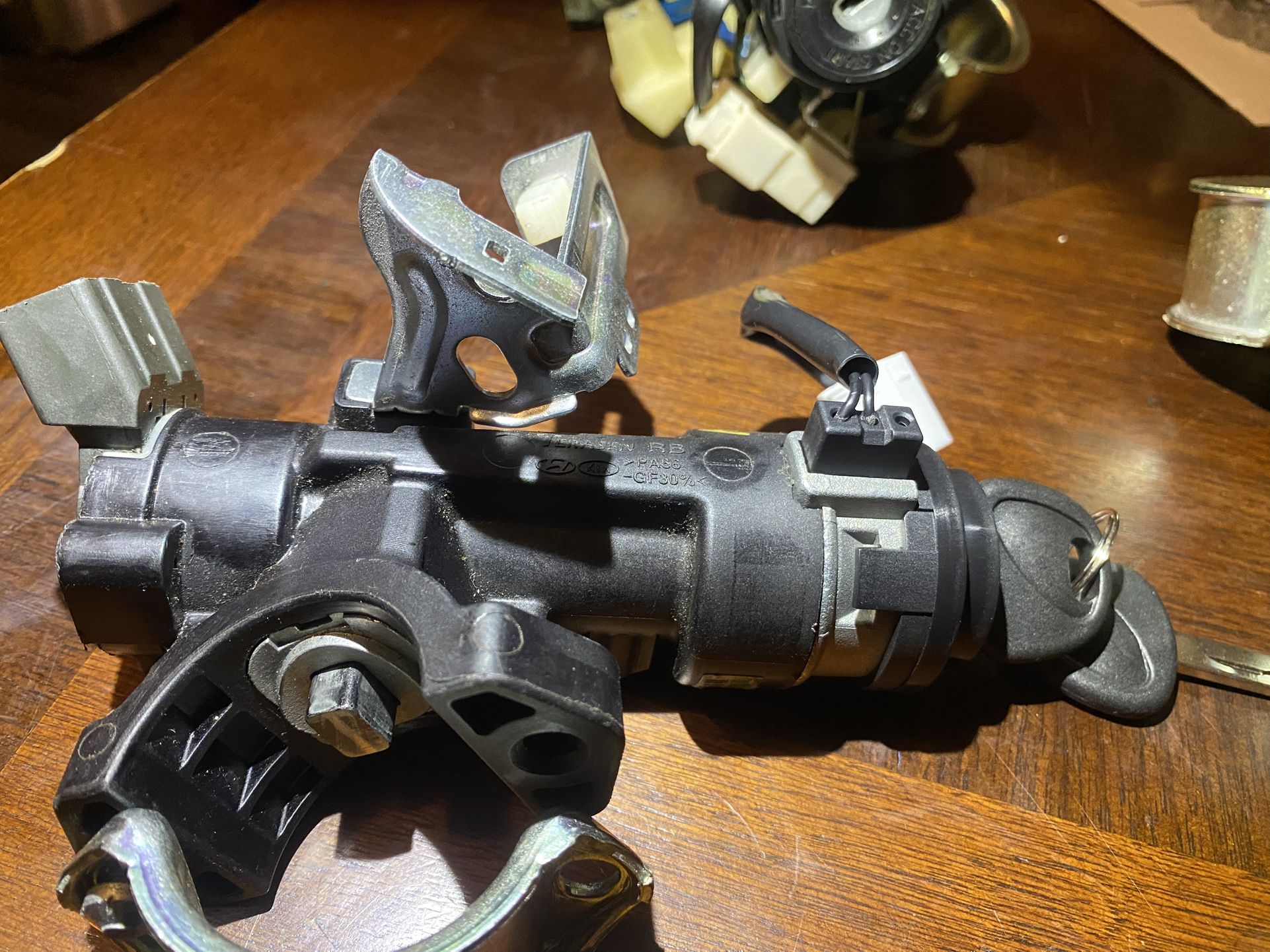 Hyundai Tucson 15 Al 20 Ignition Switch Nuevo