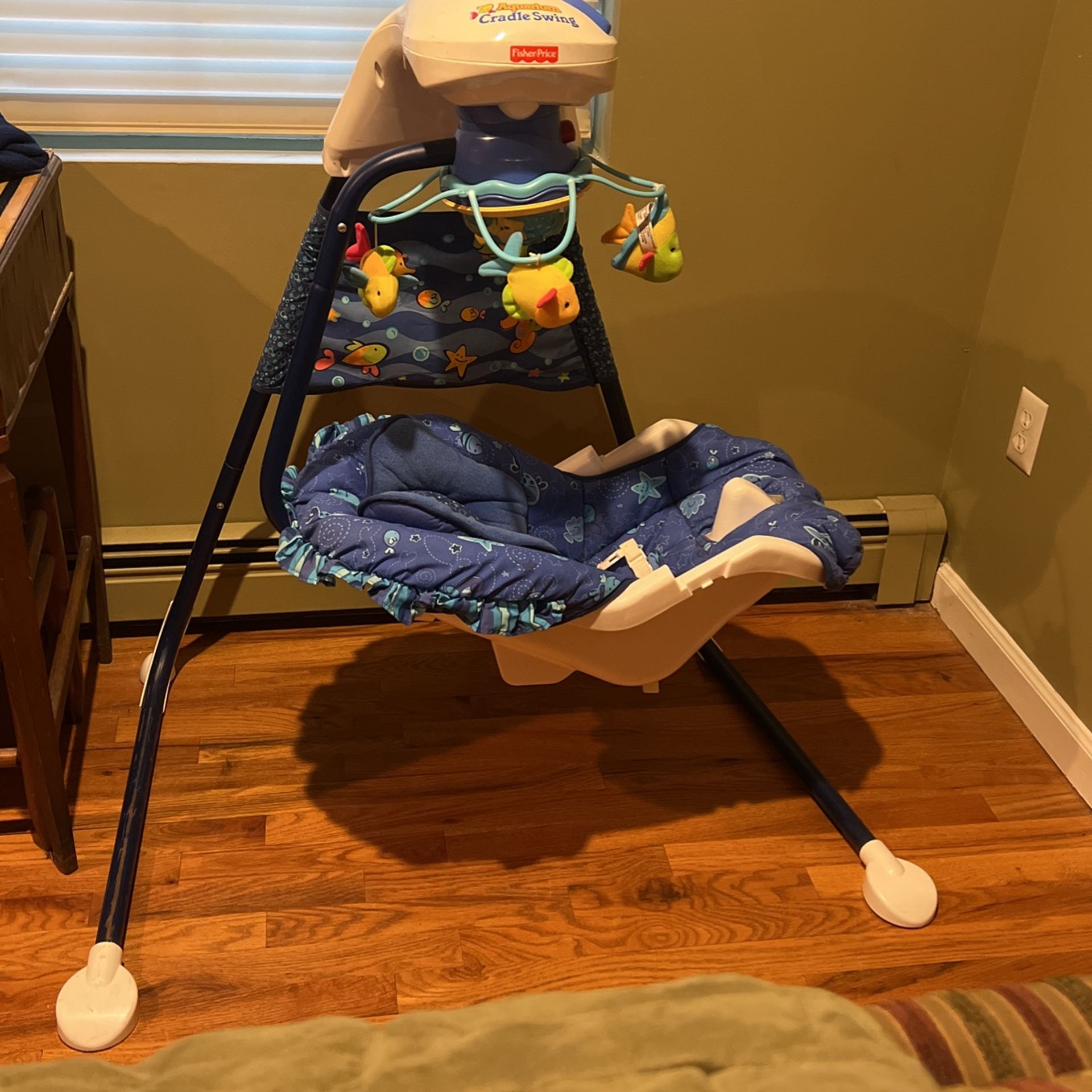 Fisher Price Aquarium Swing